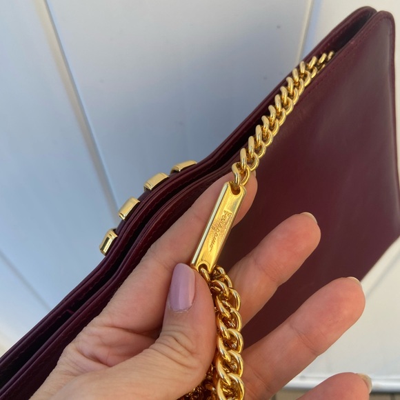 Salvatore Ferragamo Burgundy Leather Crossbody with Gold Chain - Picture 6 of 9